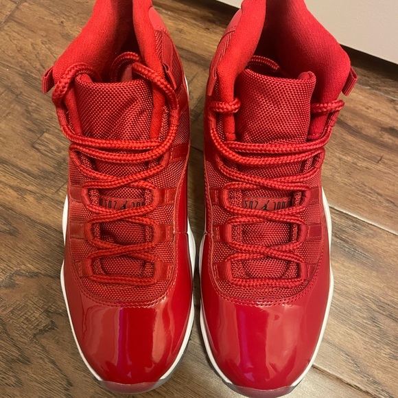 jordan win like 96 no box so i’ll lower the price - Picture 2 of 4